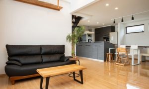 リビングはフローリングが定番のイメージ画像